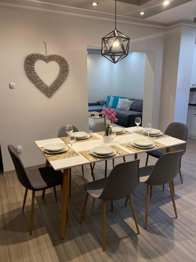 Gabrielle2 Apartman Debrecen Buitenkant foto