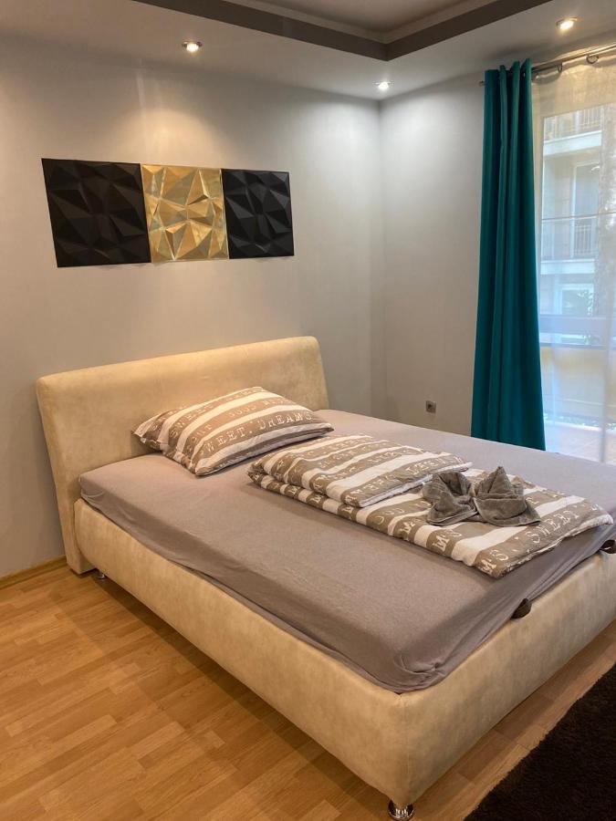 Gabrielle2 Apartman Debrecen Buitenkant foto